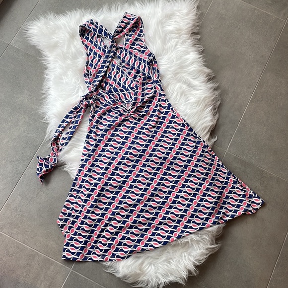 Guess XS Pink White Blue Criss Cross Open Back Halter Dress Fits Small t… - Picture 8 of 8